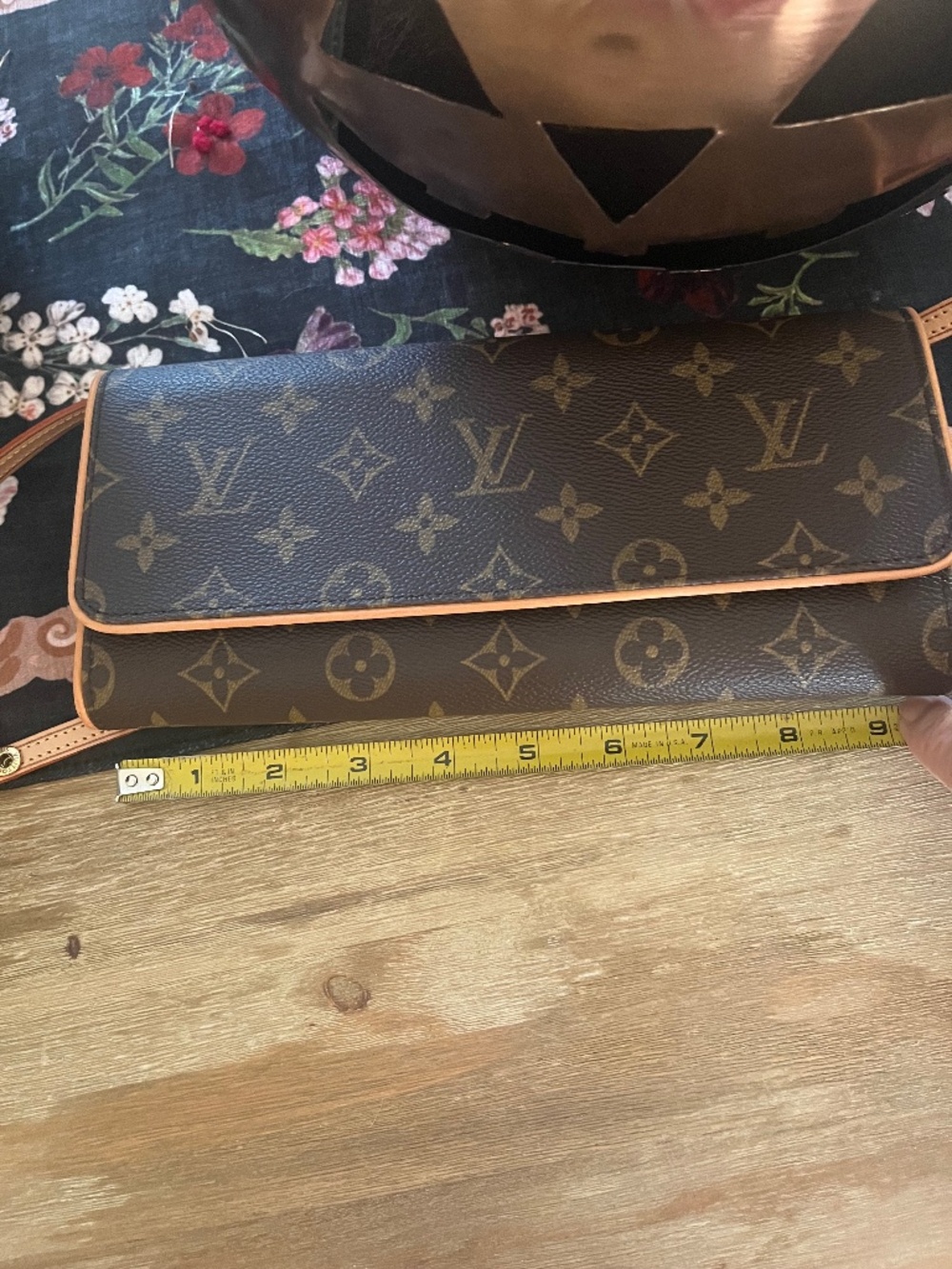 LV Crossbody - Canvas Monogram Brown